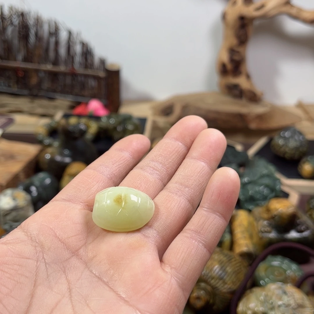 岫岩老玉(透闪石质玉)把件未镶嵌覃*天
