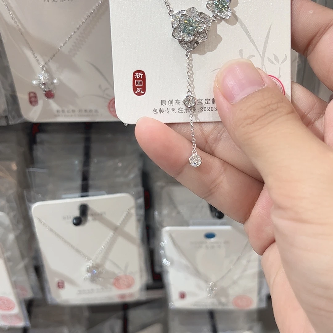 吊坠925银合成碳硅石玫瑰花99