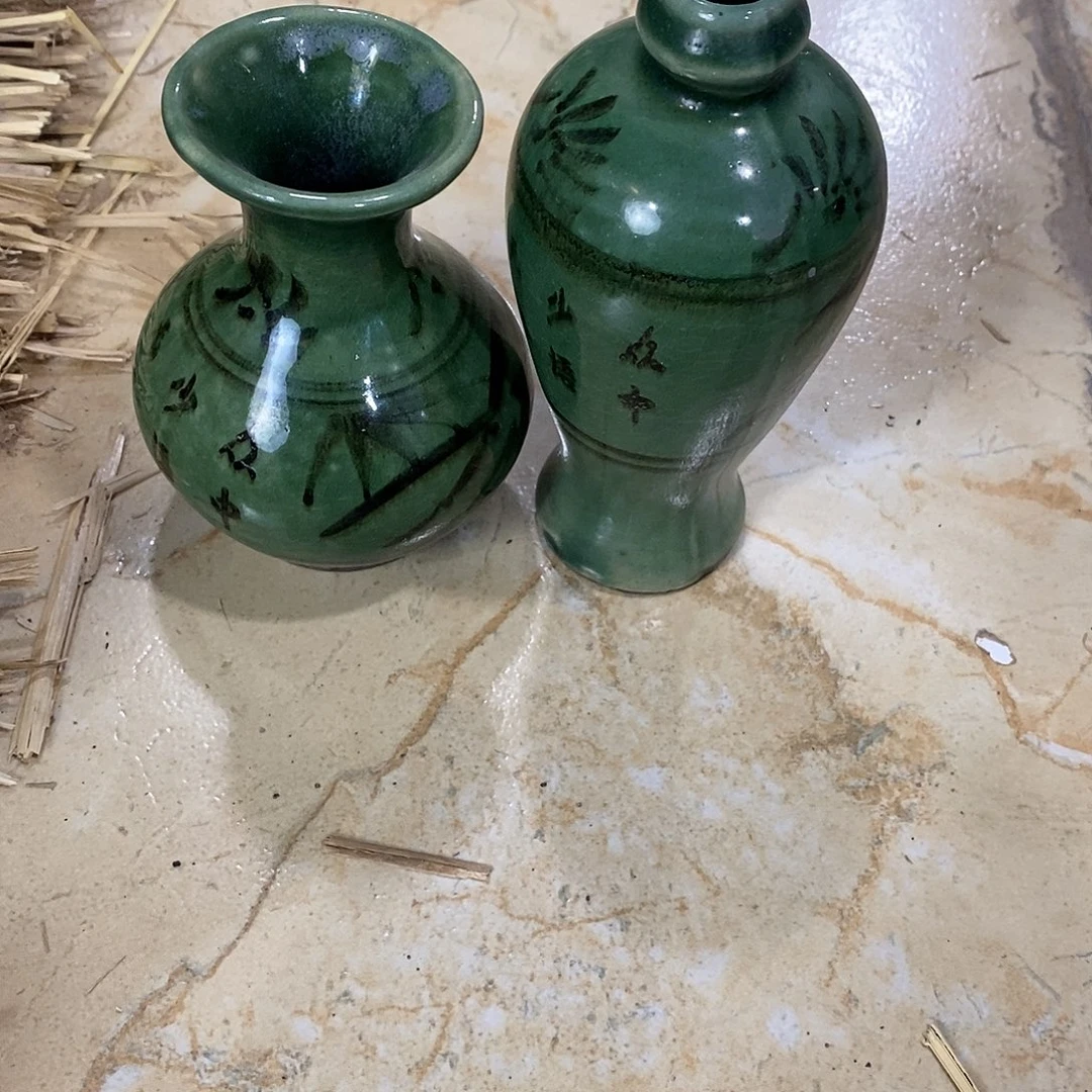 瓷片磁州窑的倆小瓶子