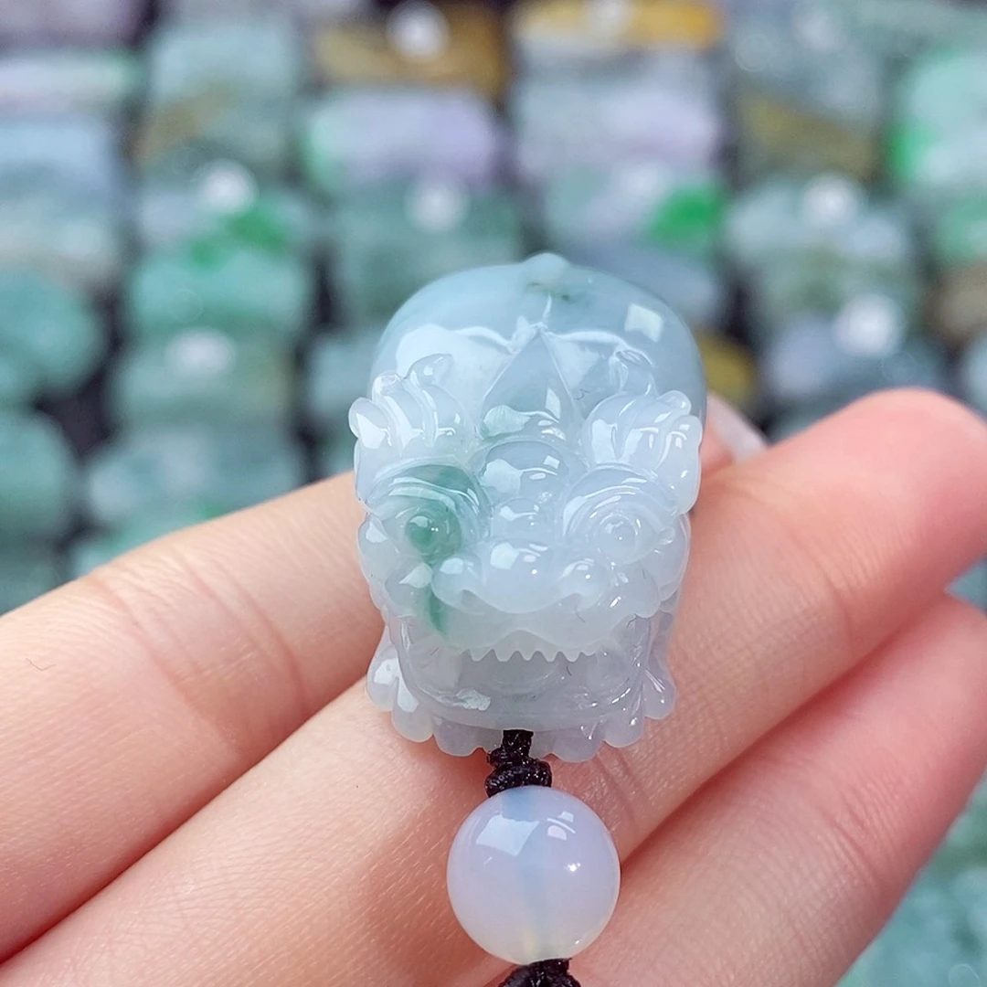 颈饰未镶嵌翡翠天然