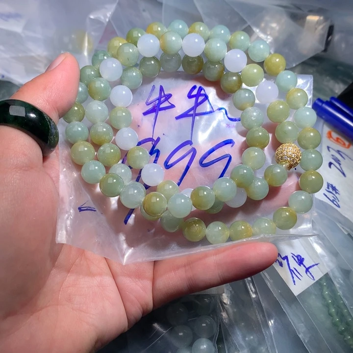 定制翡翠未镶嵌牛**?