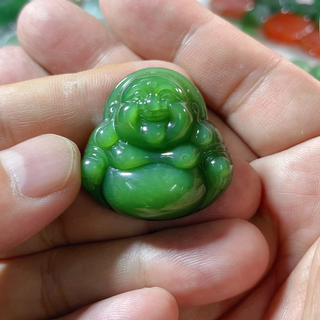 颈饰未镶嵌和田玉（碧玉）