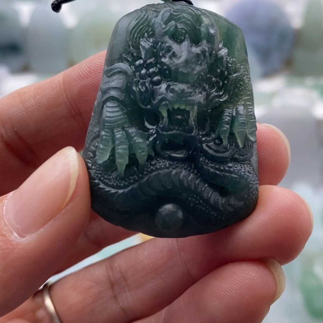 未镶嵌定制翡翠反****?