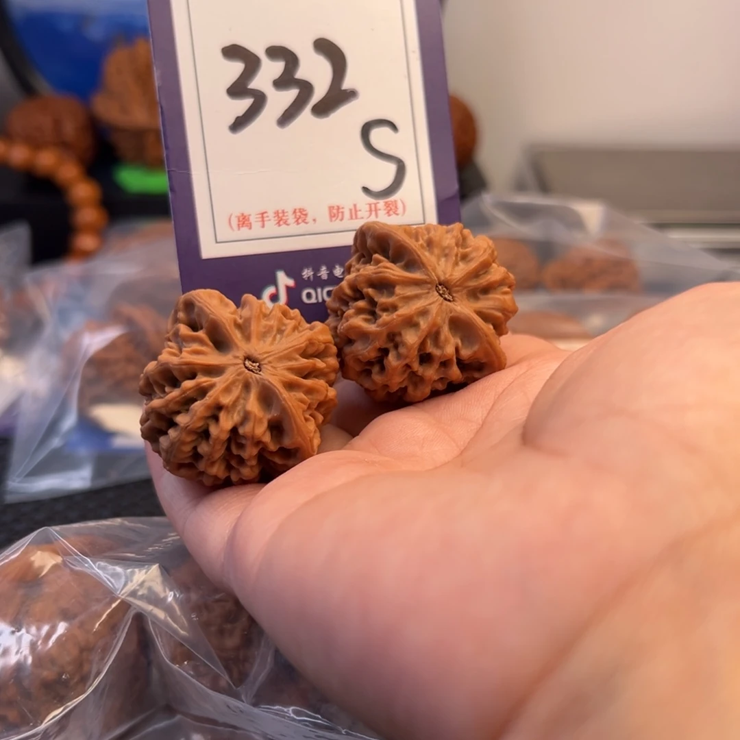 把件桃核332号秦闷36