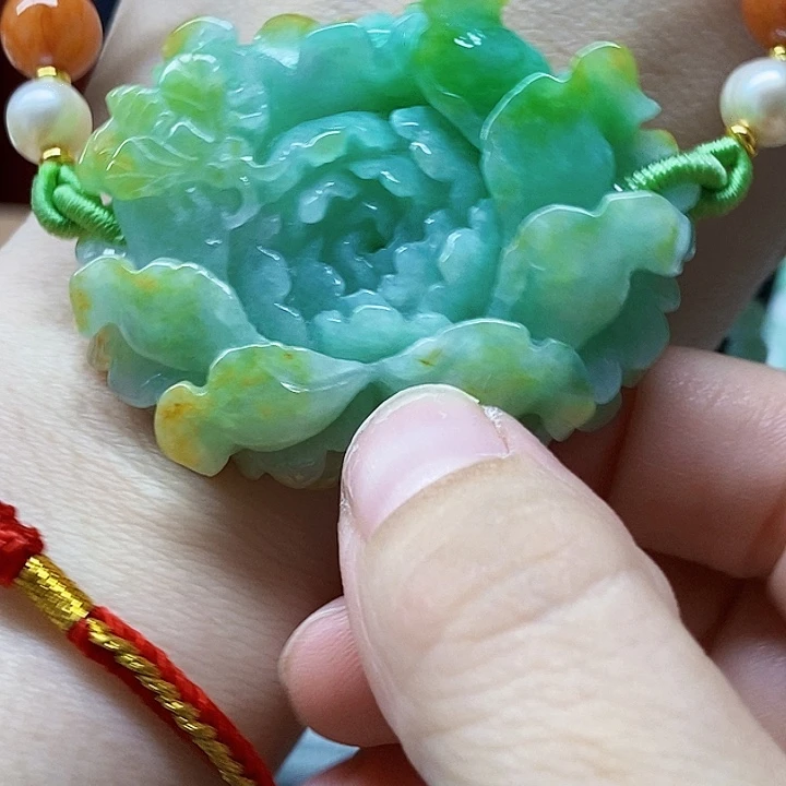 翡翠未镶嵌颈饰吊坠