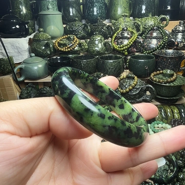 蛇纹石玉未镶嵌珠宝半成品藏玉药王石西瓜绿精品手镯