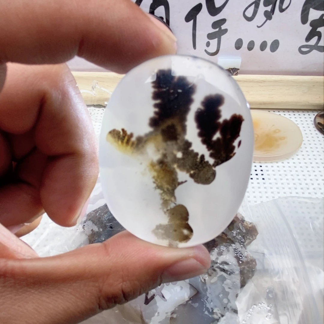 玛瑙/玉髓颈饰未镶嵌庄**蝶