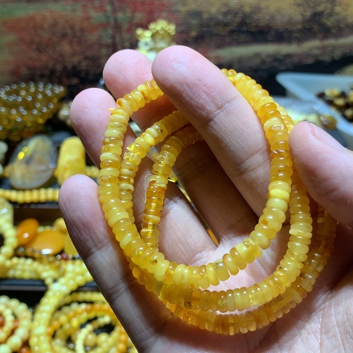 琥珀未镶嵌珠宝奇石多样性发其一