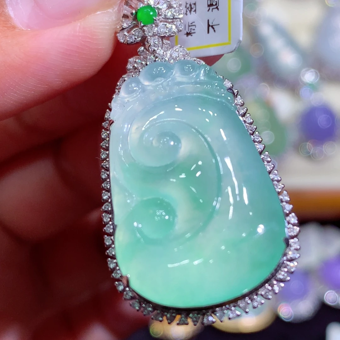 翡翠18K金镶嵌吊坠(不含链)