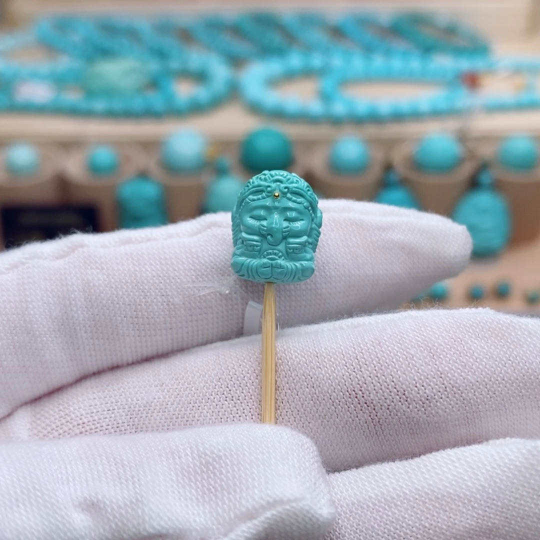 绿松石未镶嵌珠宝奇石