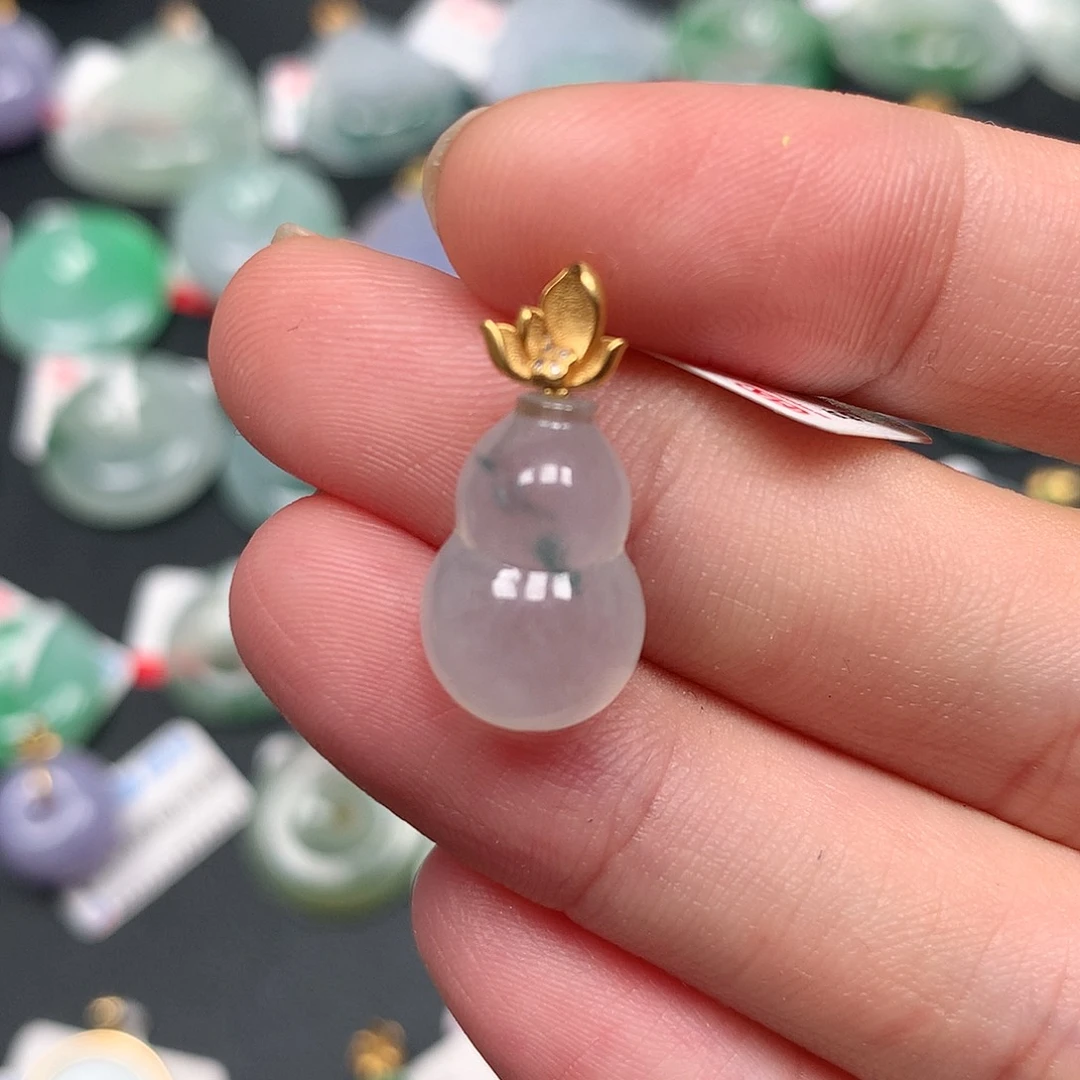 颈饰18K金镶嵌翡翠翡翠吊坠