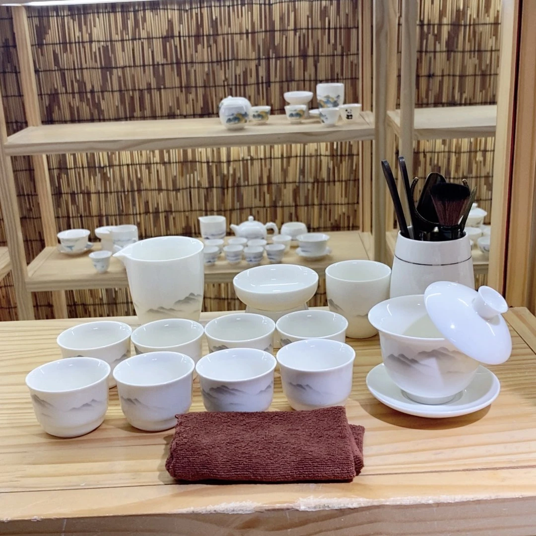 瓷片水墨江山羊脂玉套装