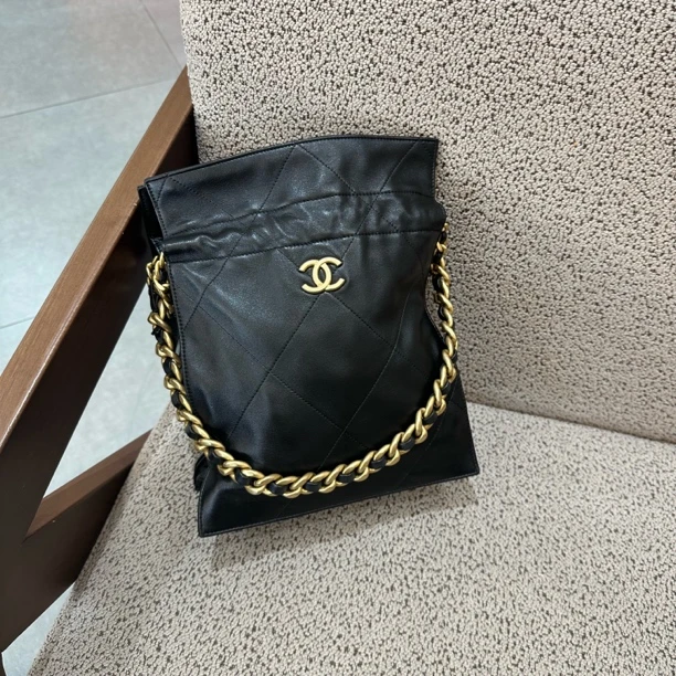 99新 Chanel/香奈儿 Chanel抽绳福袋包 羊皮 US551963