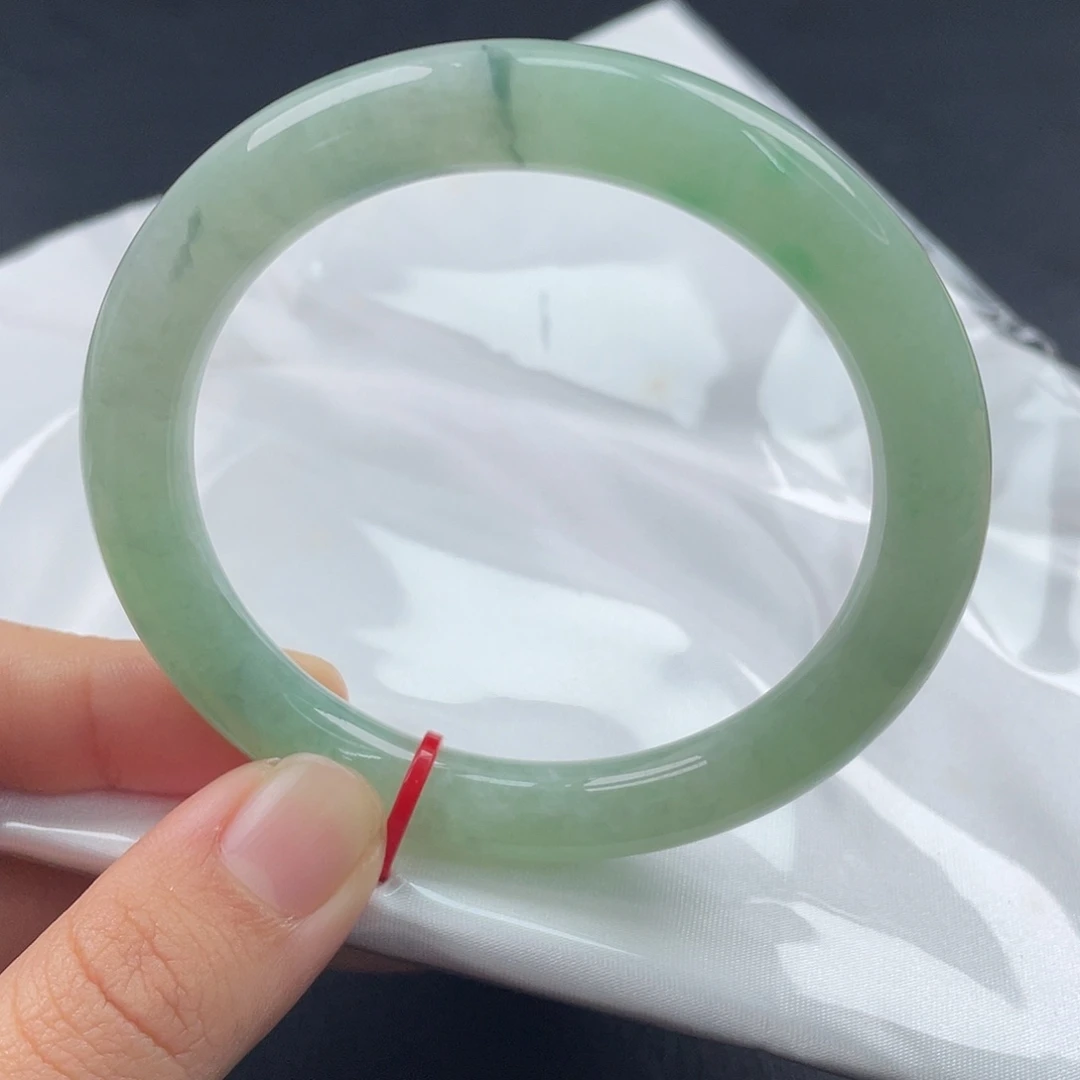 翡翠未镶嵌手镯（圆镯）56圈