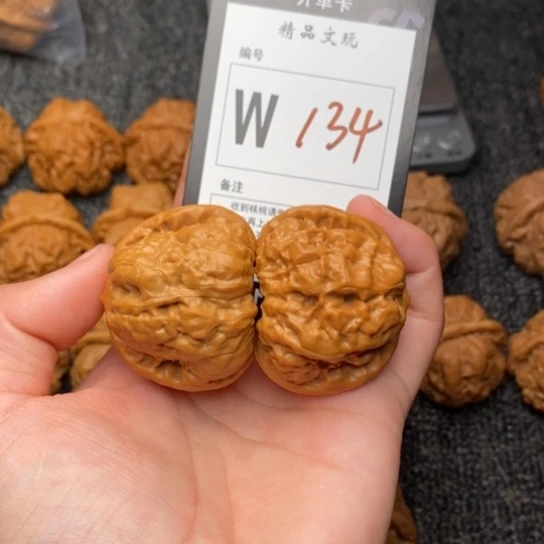 吊坠桃核我是第一百41