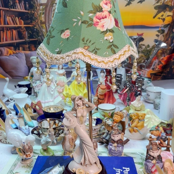 瓷片欧洲中古瓷器（卡波迪蒙特）台灯