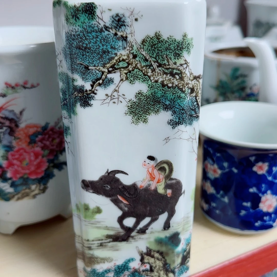 摆件冰***～瓷器的工艺技术水平较