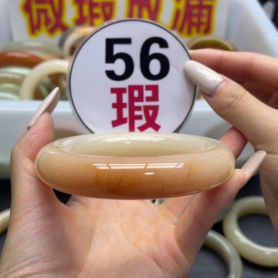 未镶嵌手镯石英质玉