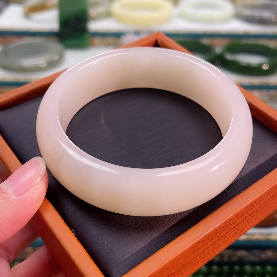 和田玉手镯未镶嵌藕粉色60