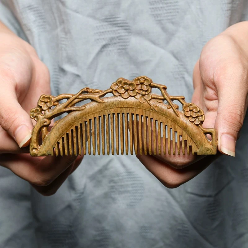 一枝独秀 天然檀木古风雕花防静电实木梳子
