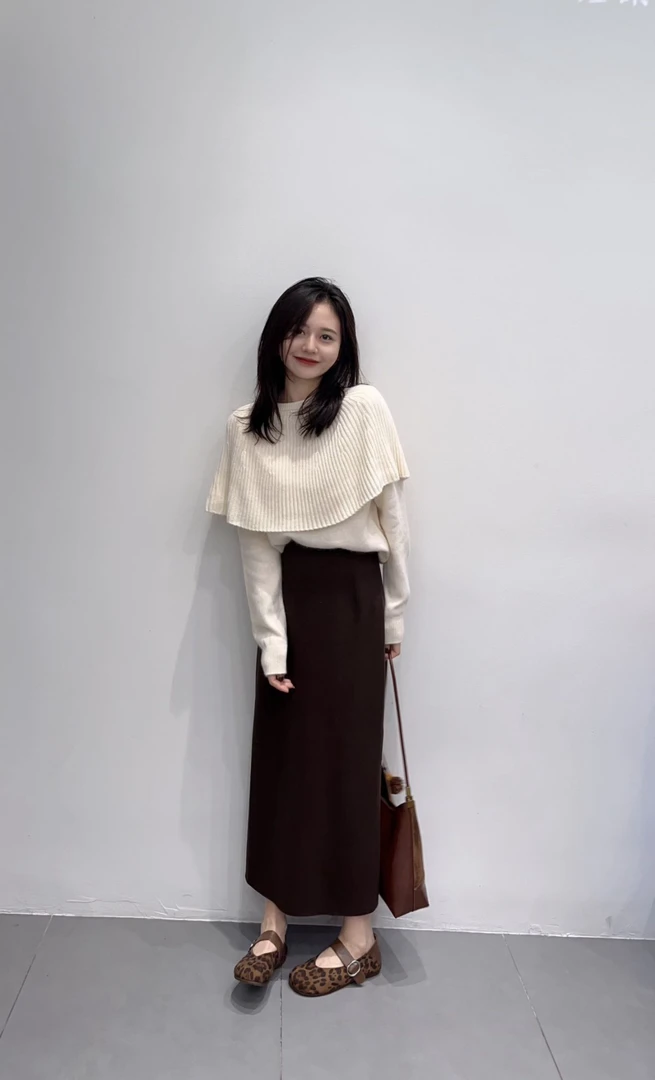 韩系温柔风假两件披肩斗篷针织衫女2025秋季新款气质上衣半身裙