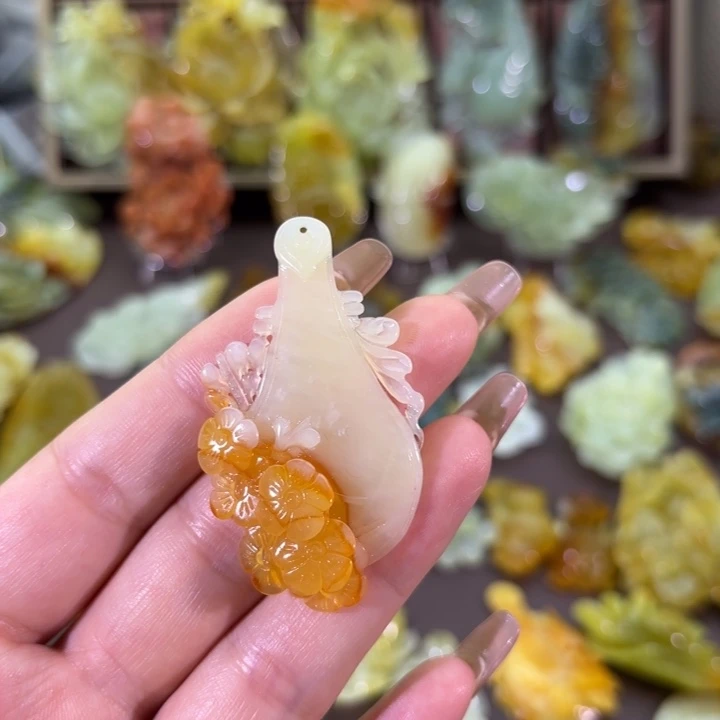 未镶嵌蛇纹石玉颈饰