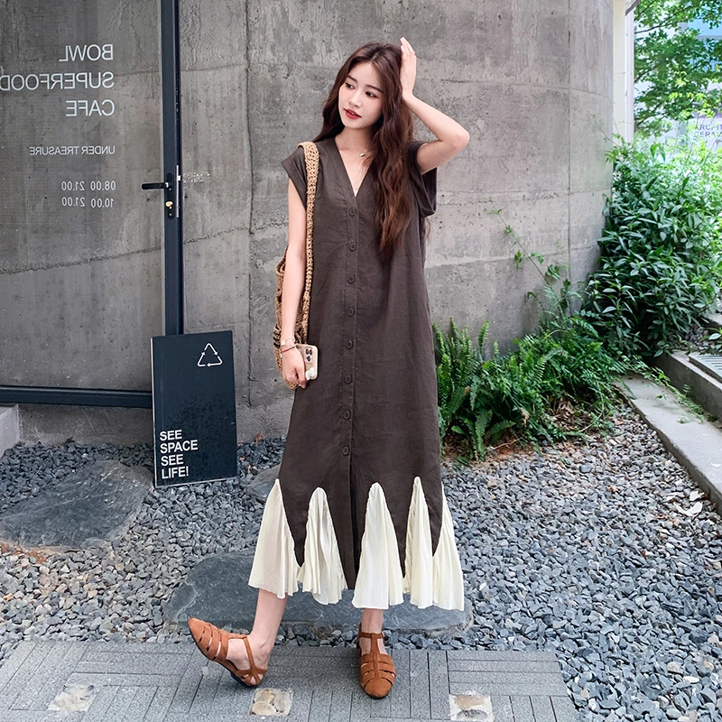 法式复古设计感撞色连衣裙女2025夏季新款独特别致V领无袖背心裙