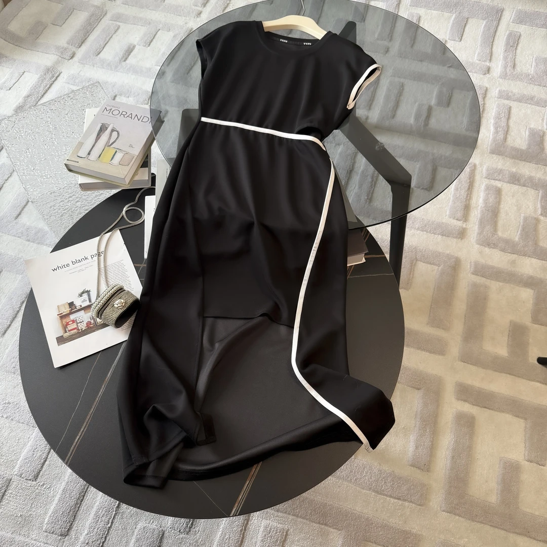 夏季设计感小众黑色连衣裙女收腰包臀显身材女人味气质高级感裙子