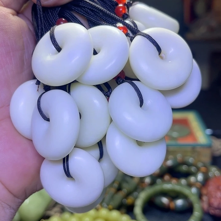 蛇纹石玉未镶嵌项链