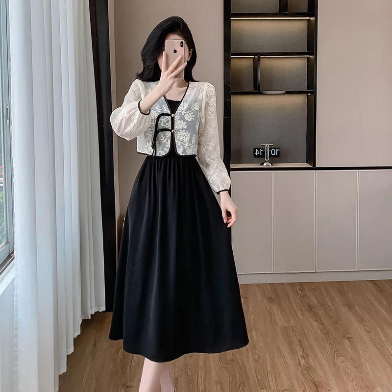 实拍2025秋季新款新中式绣花盘扣甜美减龄显瘦长款两件套装裙