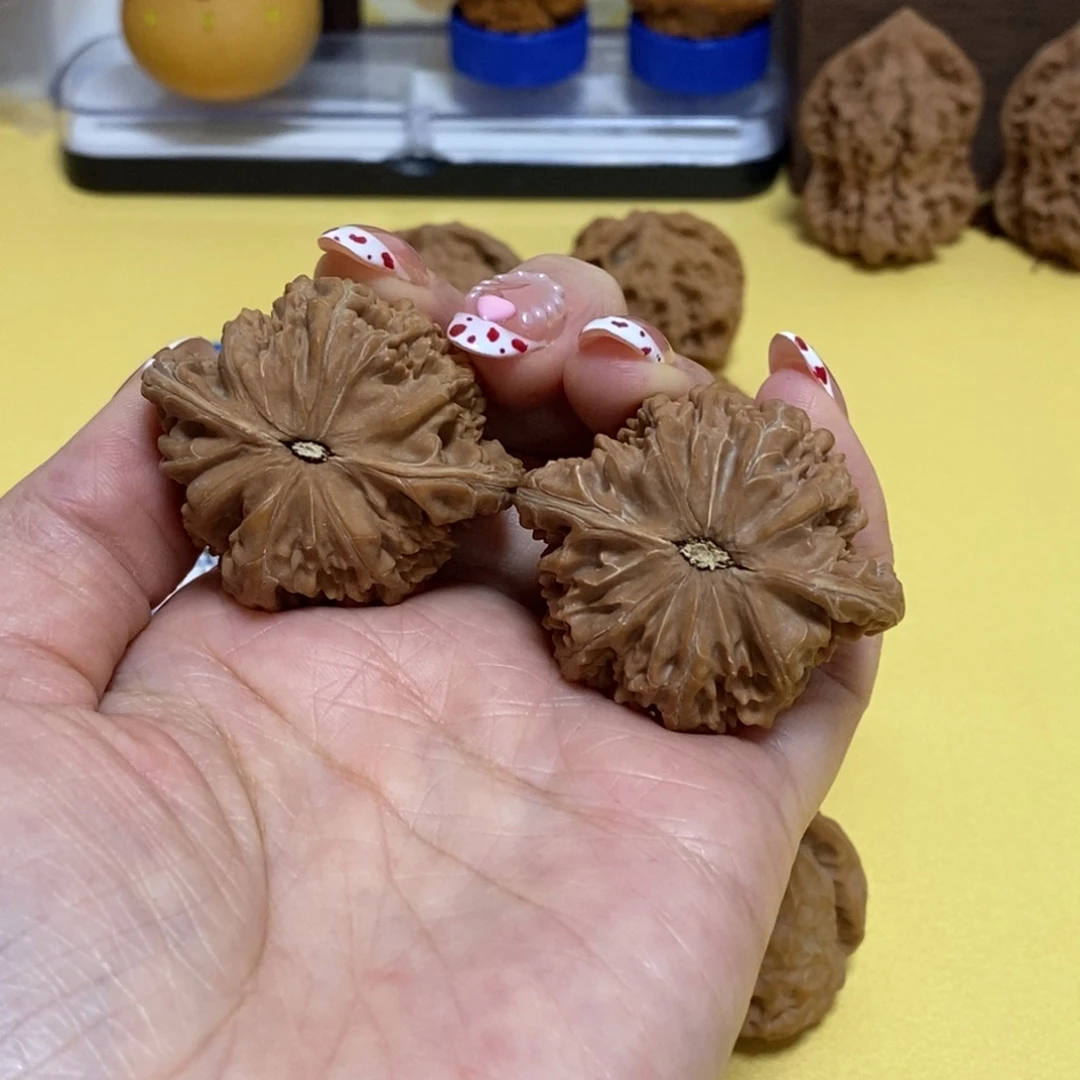 文玩核桃吊坠41蝴蝶磨盘