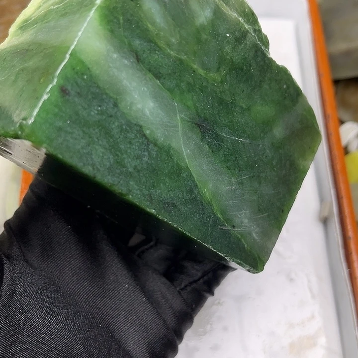 未镶嵌和田玉珠宝奇石