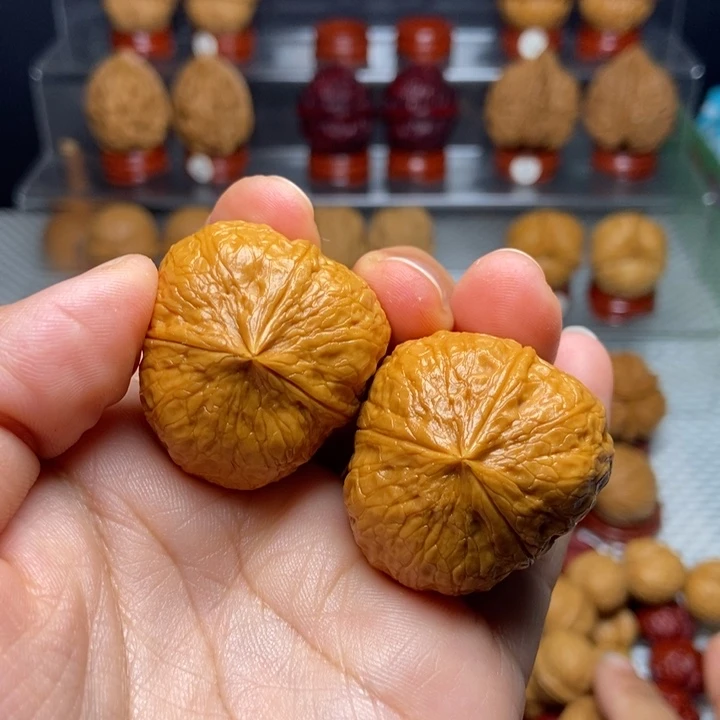 把件文玩核桃三棱50