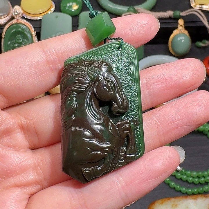 颈饰未镶嵌和田玉（糖玉）俄碧 七号矿