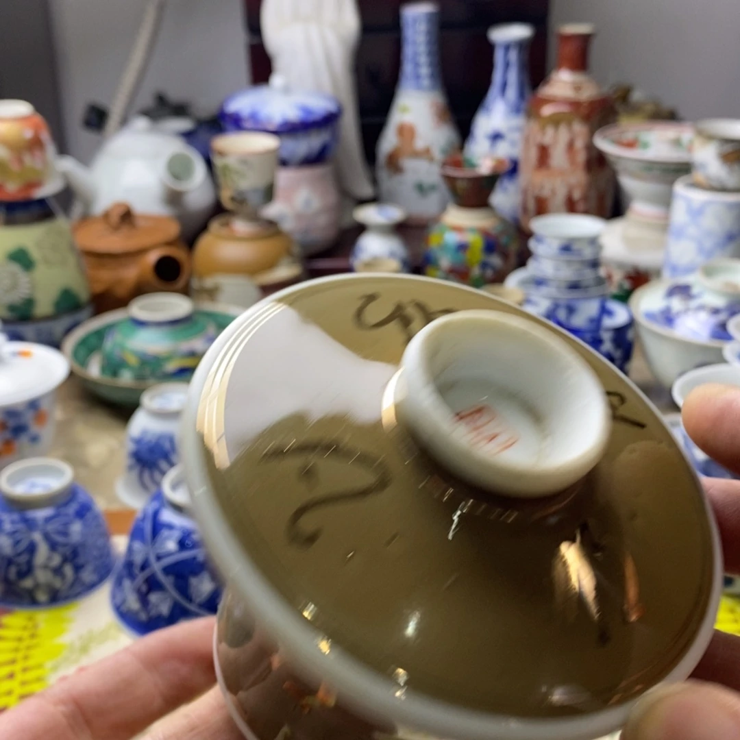 瓷片是一个不知名作家与著名