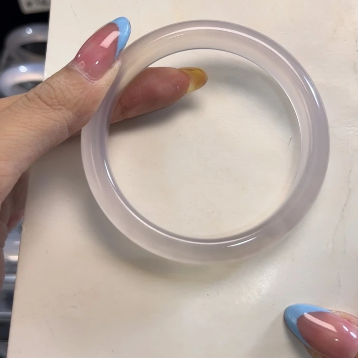 玛瑙/玉髓手镯未镶嵌56