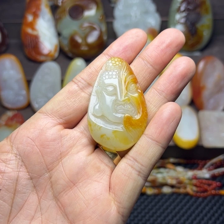 和田玉未镶嵌颈饰