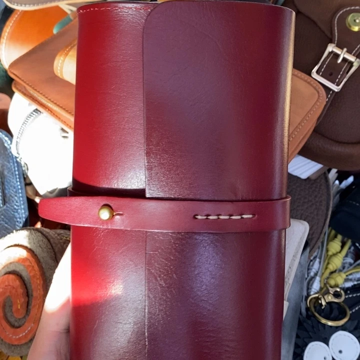 头层牛皮特价款挎包