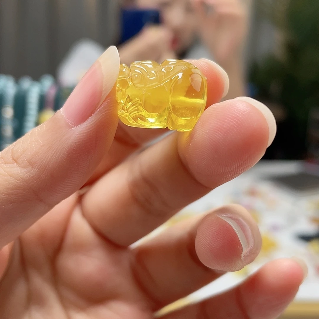 未镶嵌琥珀裸石琥珀吊坠