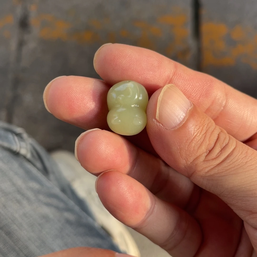 潭***风颈饰未镶嵌和田玉
