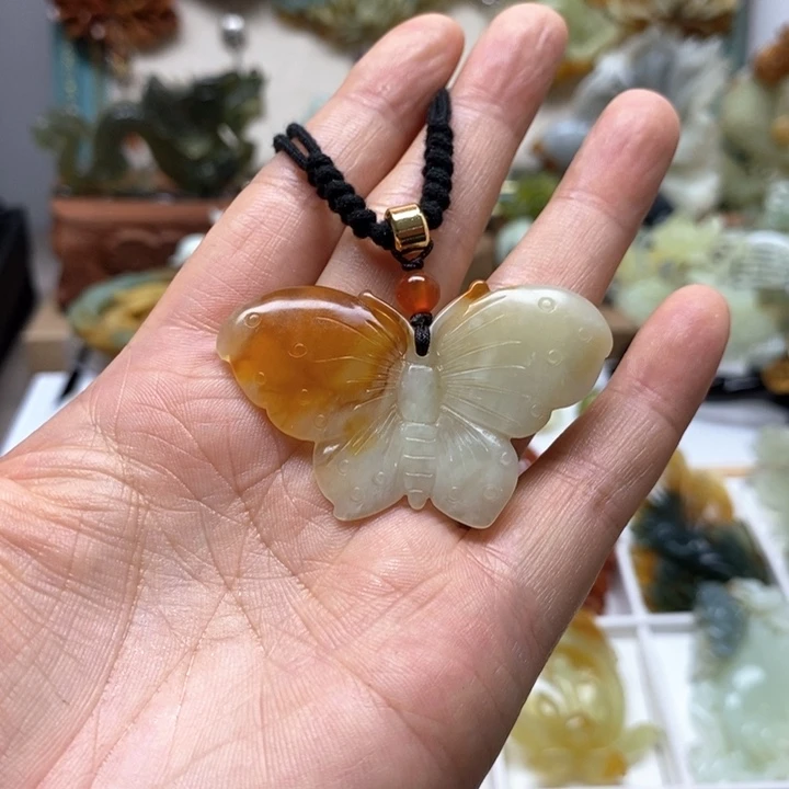 未镶嵌蛇纹石玉颈饰