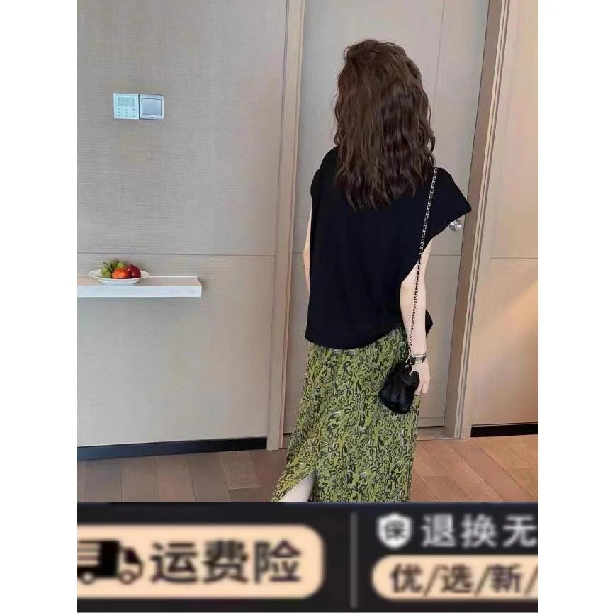 绿色碎花半身裙女夏高腰显瘦压褶直筒沙滩裙子后开叉中长款一步裙