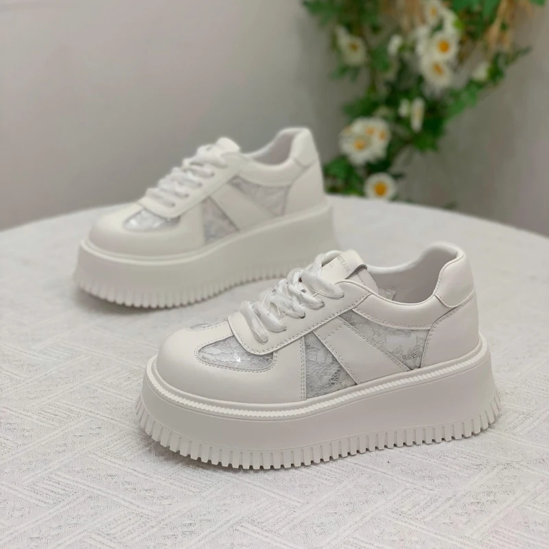 欧洲站小个子板鞋女2025夏季透气新款休闲百搭蕾丝厚底增高小白鞋