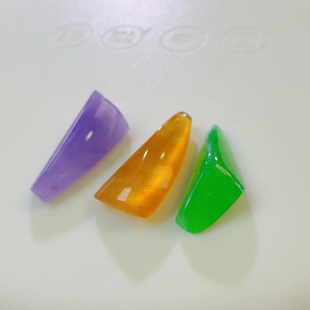 翡翠裸石随行一组