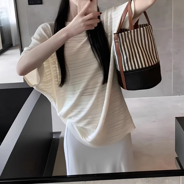 慵懒风宽松上衣女2025夏季百搭新款冰丝针织衫减龄显白显瘦短袖