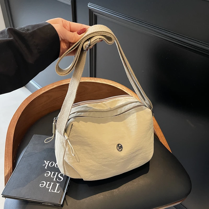 通勤多层小方包女小众简约时尚斜挎包出门便携单肩包休闲百搭包包