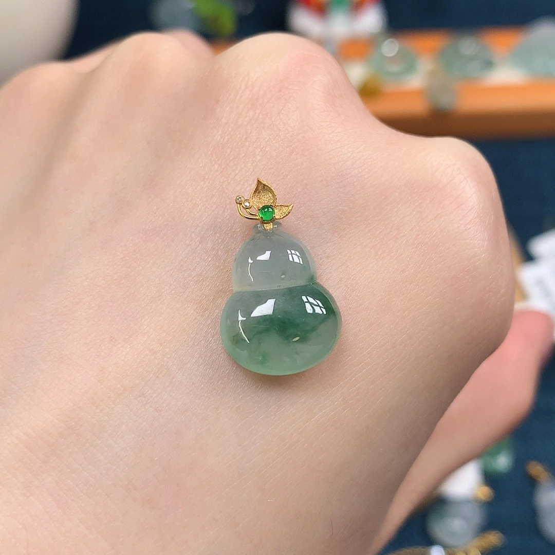 吊坠(不含链)18K金镶嵌翡翠