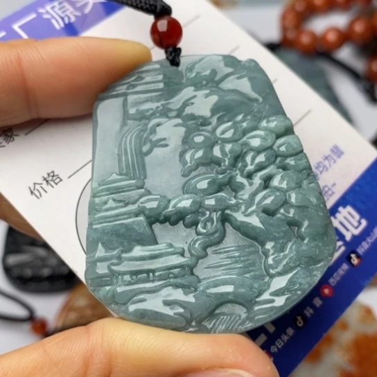 翡翠颈饰未镶嵌翡翠