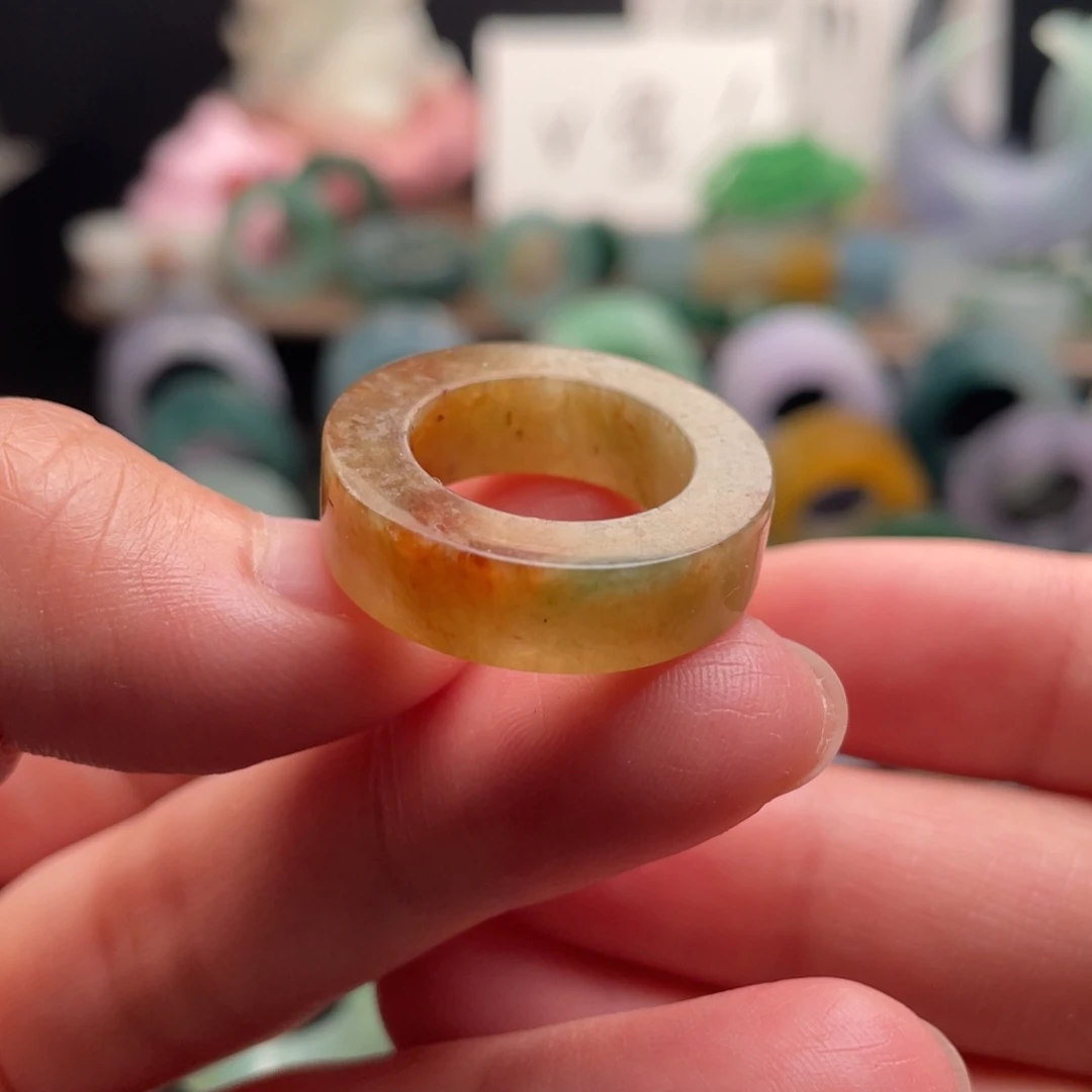 定制翡翠未镶嵌戒指