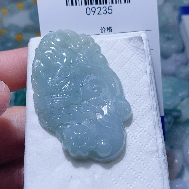 翡翠未镶嵌颈饰天光墟翡翠市场现金代购